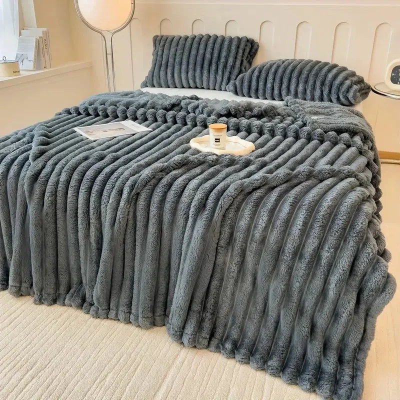 MarshmallowHug Faux Fur Blanket | Ultra-Soft & Cozy for Winter Shop Maige Store